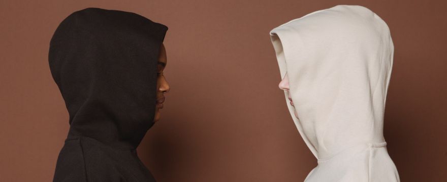 Що таке оверсайз в одязі та як його носити